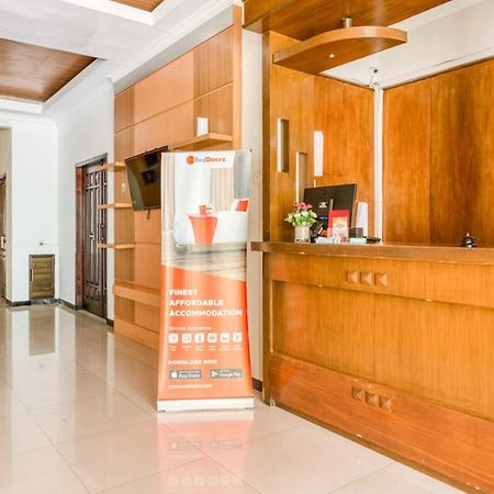 เรดดอร์ซ ชาเรียะห์ แอต จาลัน ซิมปัง กาจายานา Hotel มะลัง ภายนอก รูปภาพ