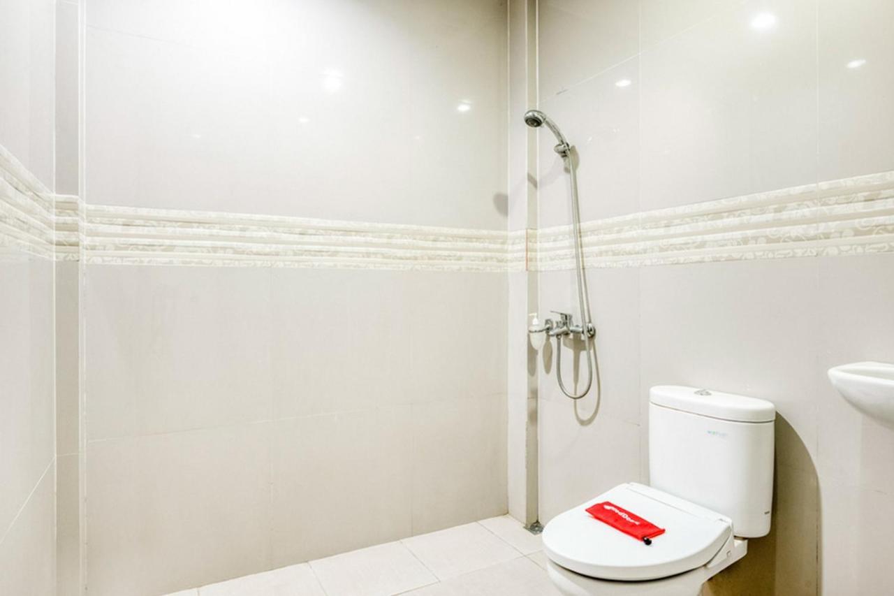 เรดดอร์ซ ชาเรียะห์ แอต จาลัน ซิมปัง กาจายานา Hotel มะลัง ภายนอก รูปภาพ